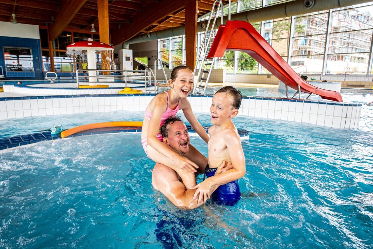 Private Luxury Apartments Frymburk Bagian luar foto