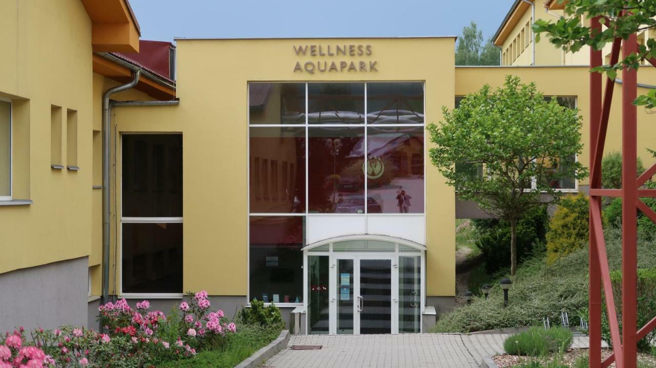 Private Luxury Apartments Frymburk Bagian luar foto