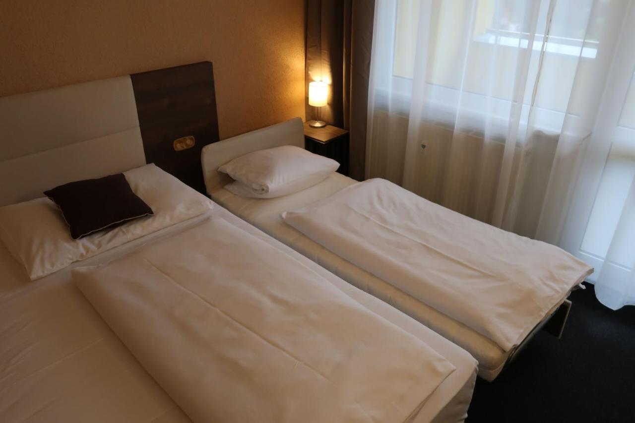 Private Luxury Apartments Frymburk Bagian luar foto
